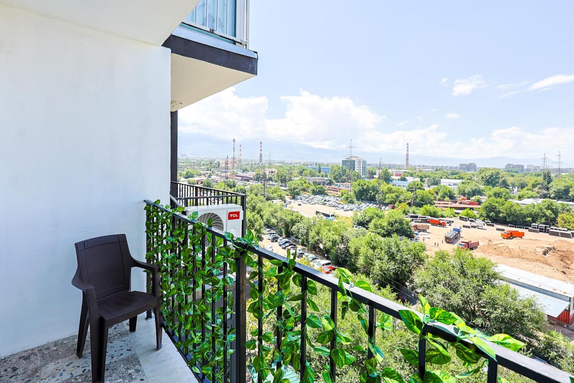 1 4 Apartment *